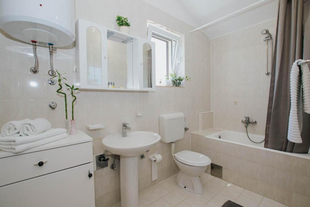 Apartman Relax 2 Zaboric Exterior photo